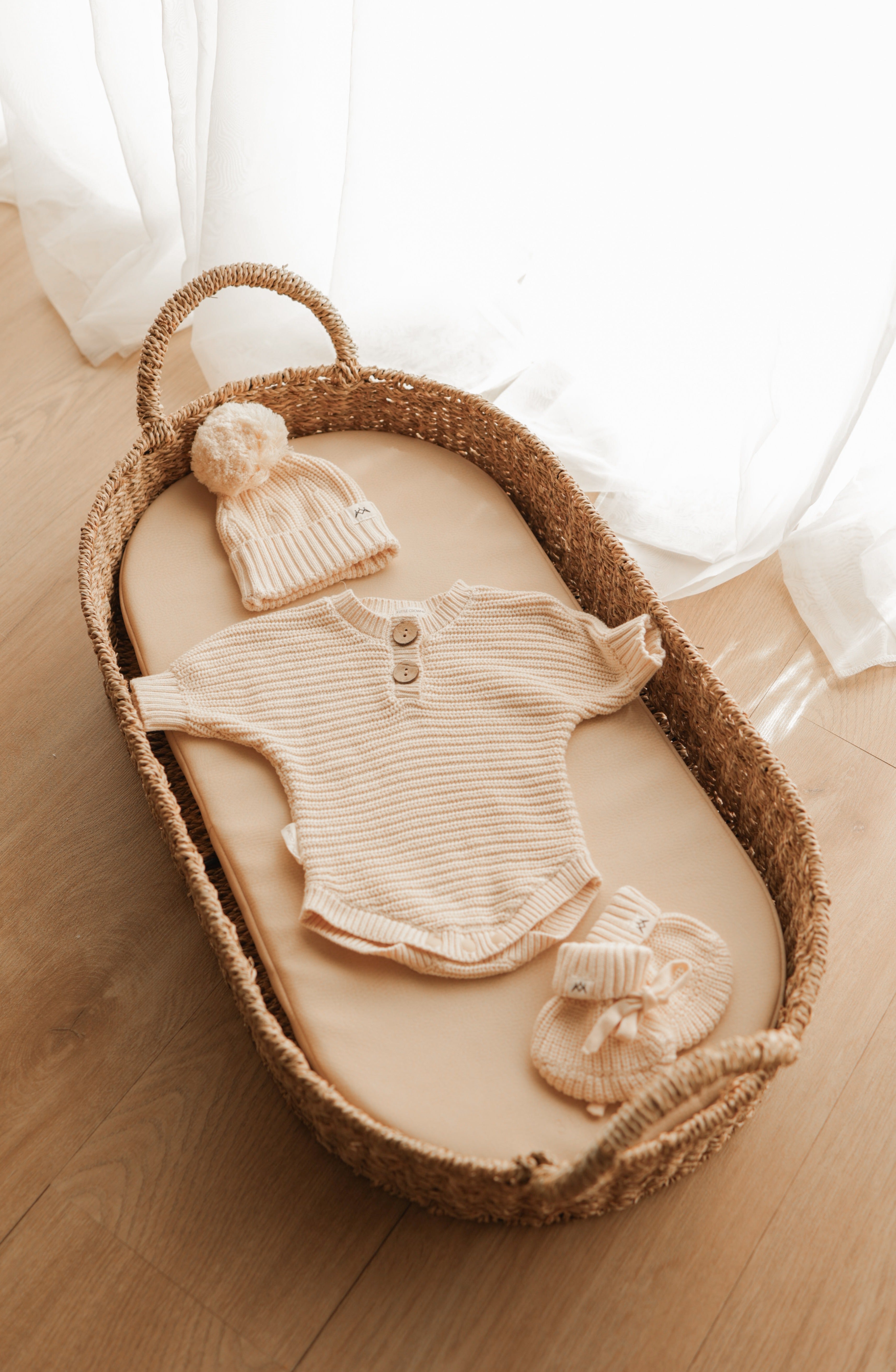 Seagrass Change Basket &amp; Pad Bundle - Sand