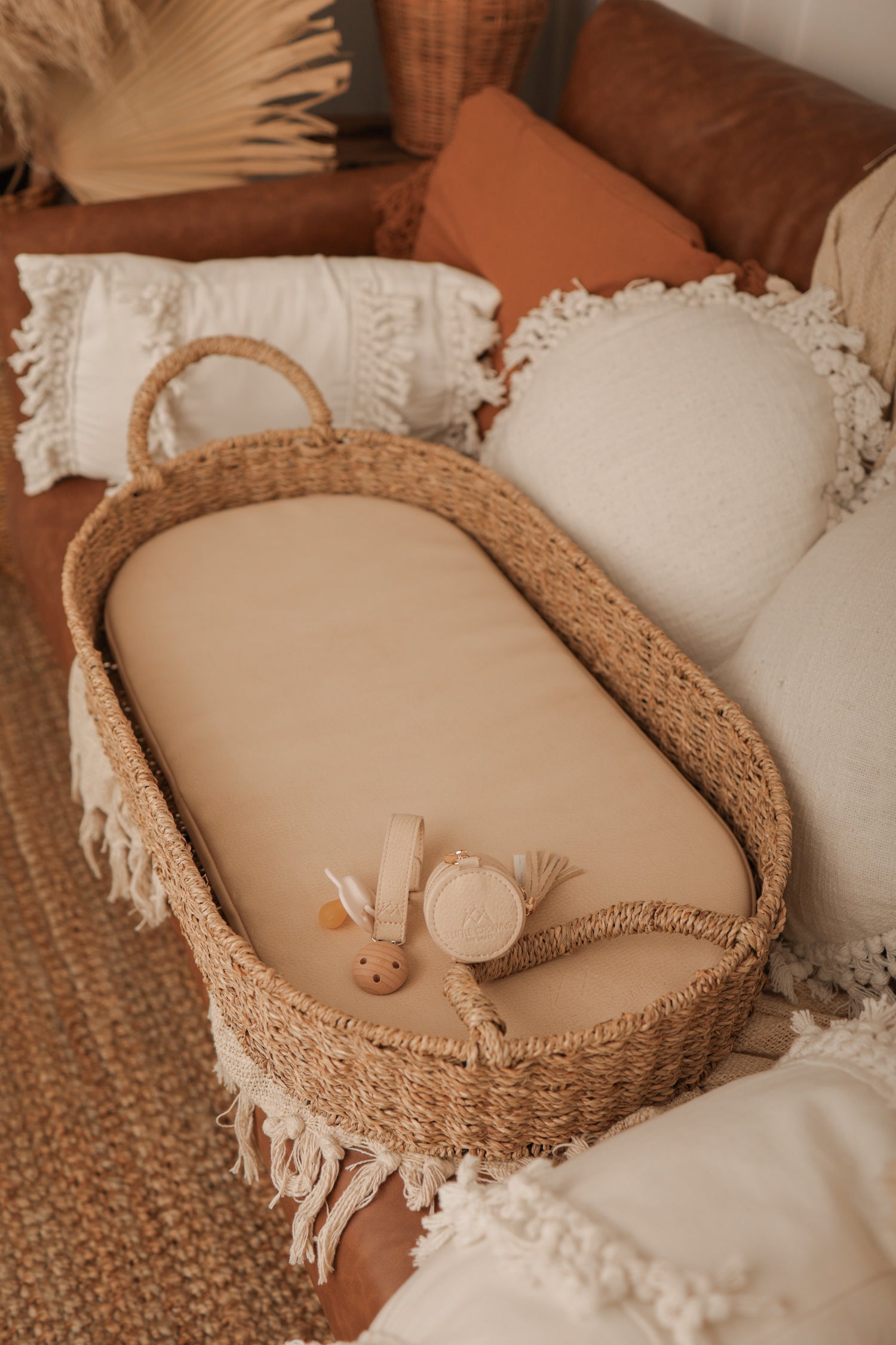 Seagrass Change Basket &amp; Pad Bundle - Sand